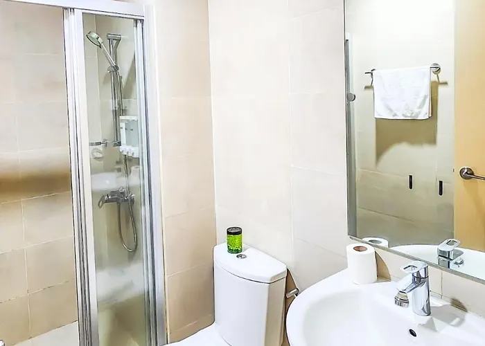 Luxury 1br In Poblacion Makati W Parking Apartamento