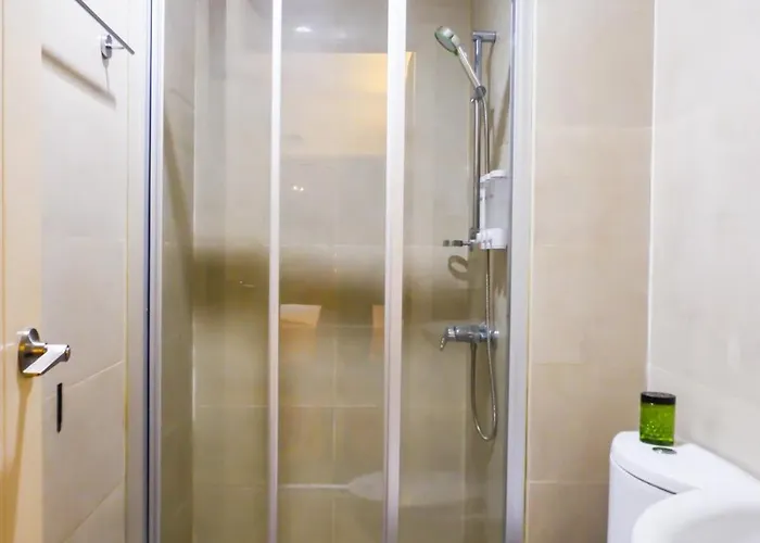 Luxury 1br In Poblacion Makati W Parking * Manila
