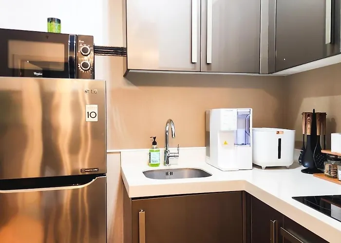 Luxury 1br In Poblacion Makati W Parking * Manila