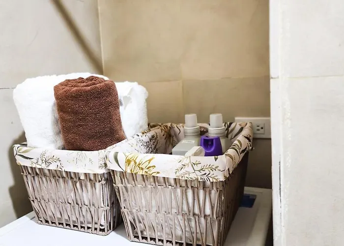 Luxury 1br In Poblacion Makati W Parking Manila