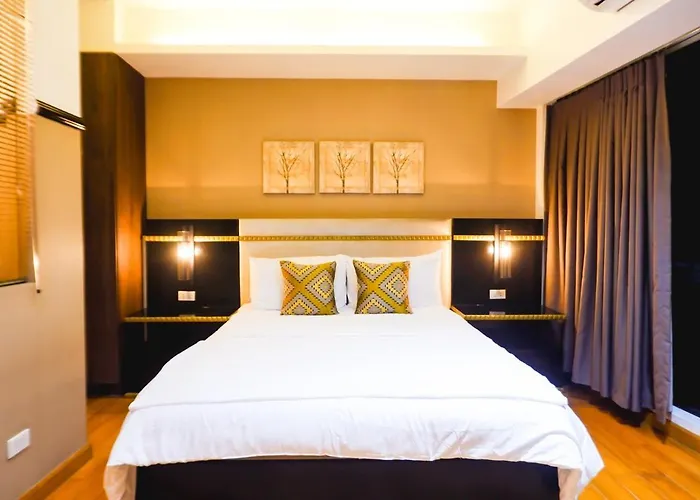 Luxury 1br In Poblacion Makati W Parking Apartamento