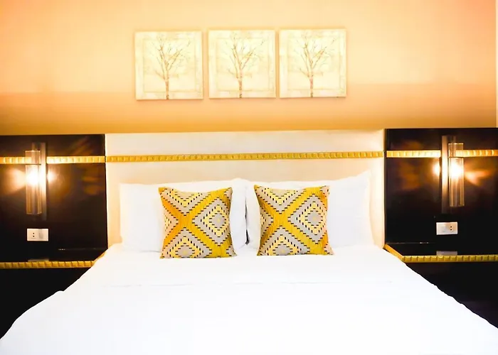 Luxury 1br In Poblacion Makati W Parking